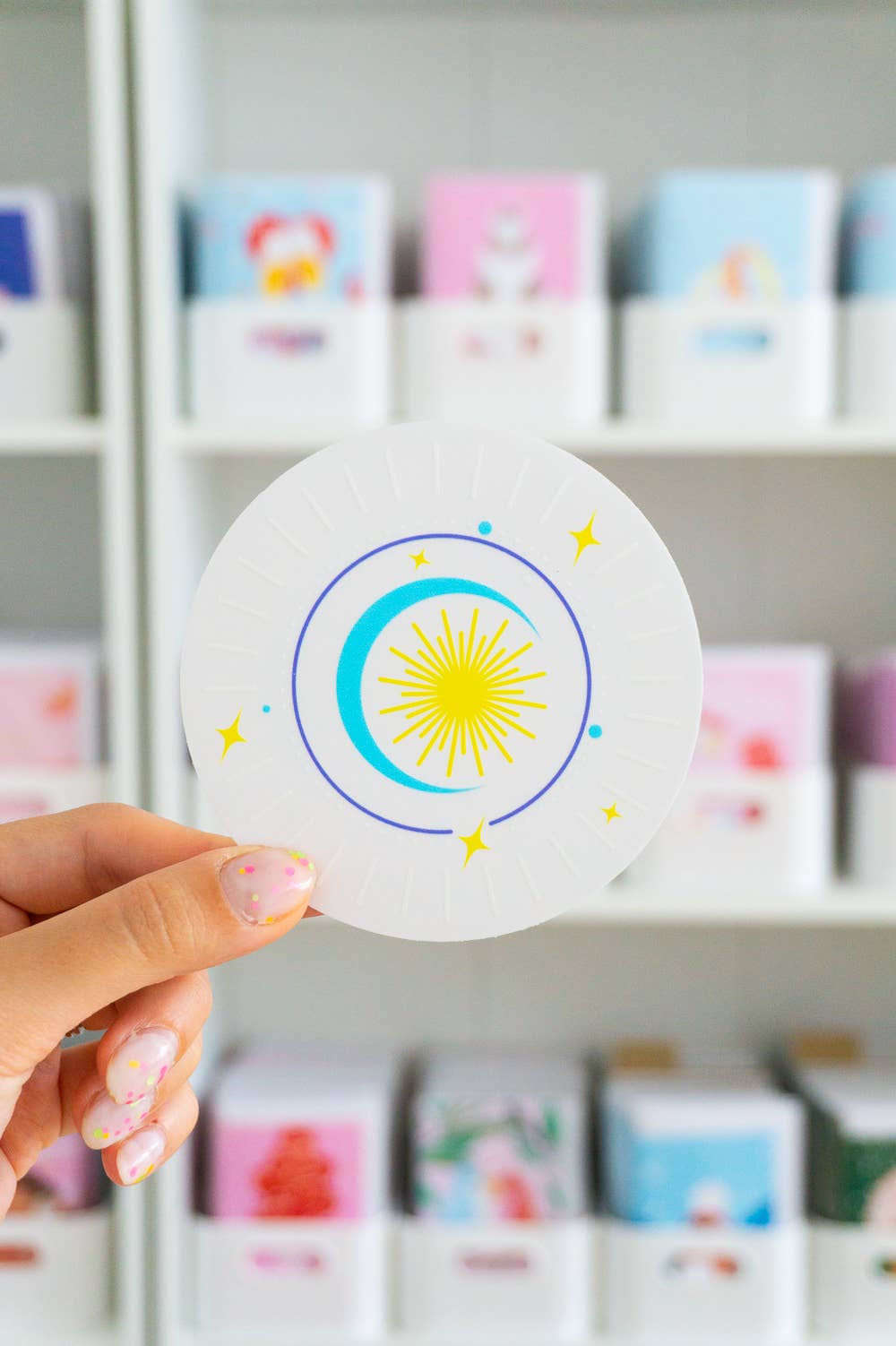 Villem Vikerkaare päikesepüüdja kleebis "Moon and Stars" Creative Goodie