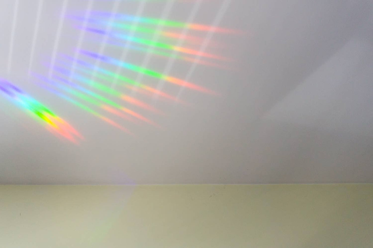 Villem Vikerkaare päikesepüüdja kleebis "RGB" Creative Goodie