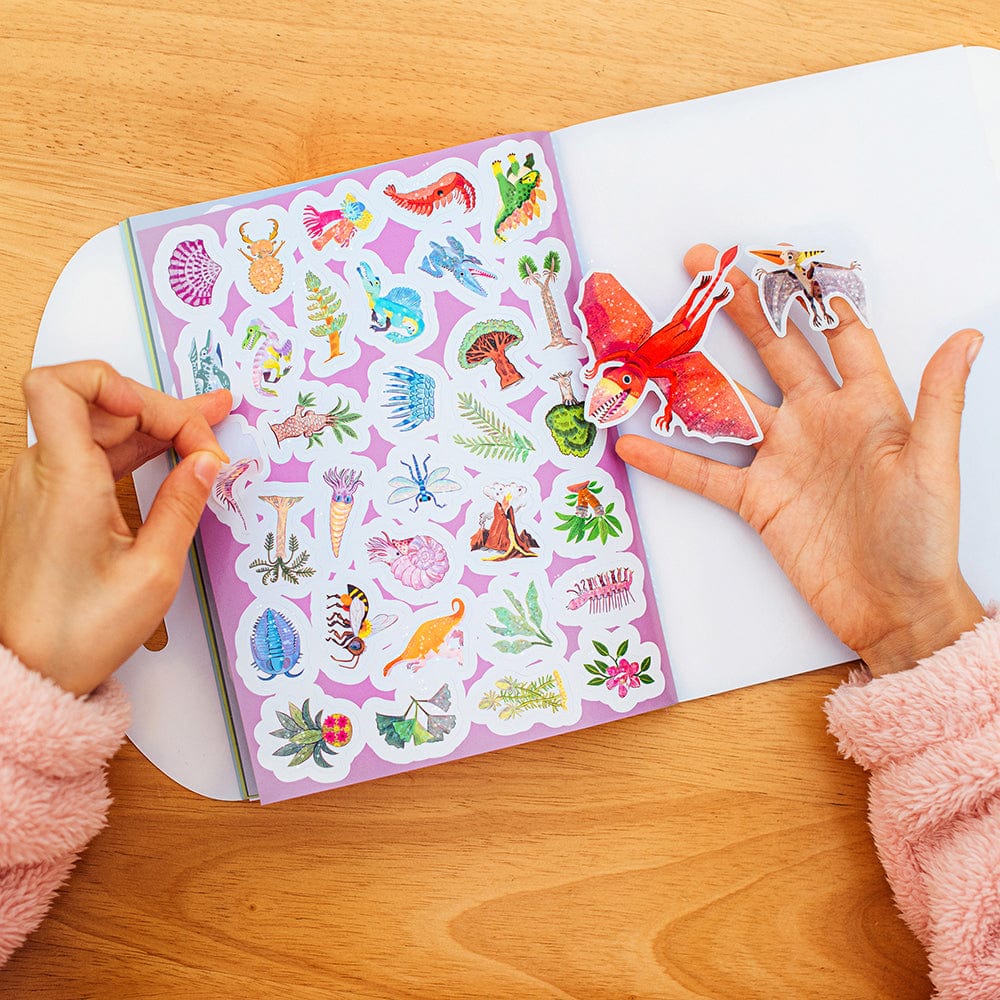 Villem EEBOO Dinosaurs 200+ kleepsuga raamat EEBOO