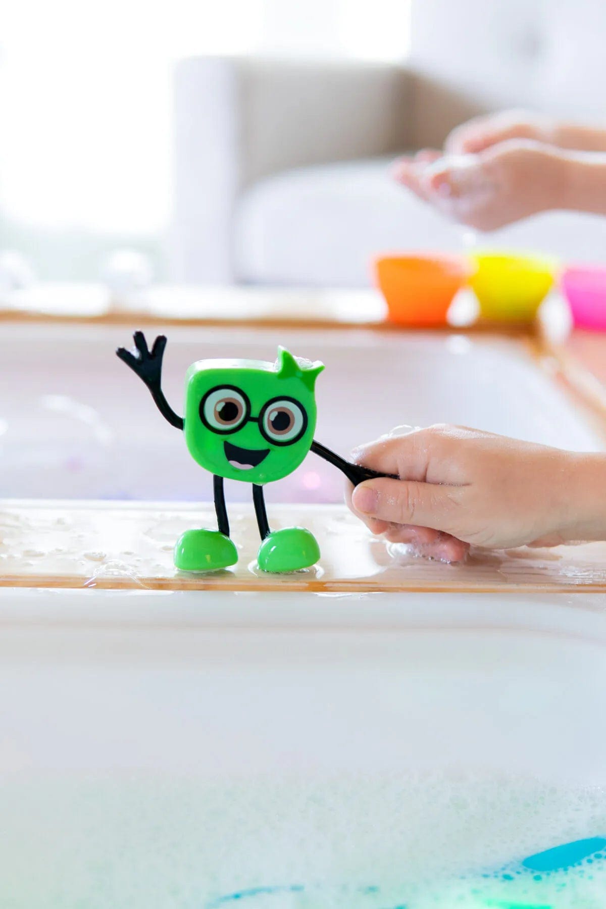 Villem Glo Pals vannitegelane koos valguskuubikutega – Pippa Glo Pals