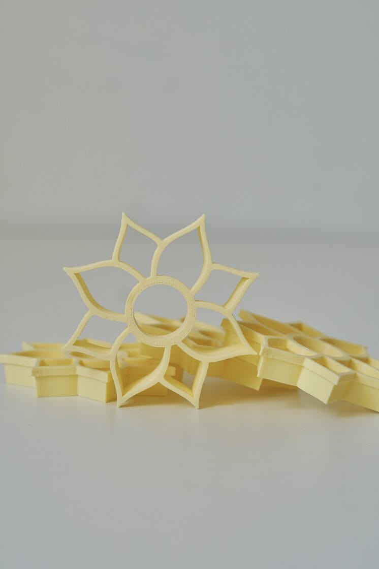 Villem MICI lõikevorm Lill kollane Mici