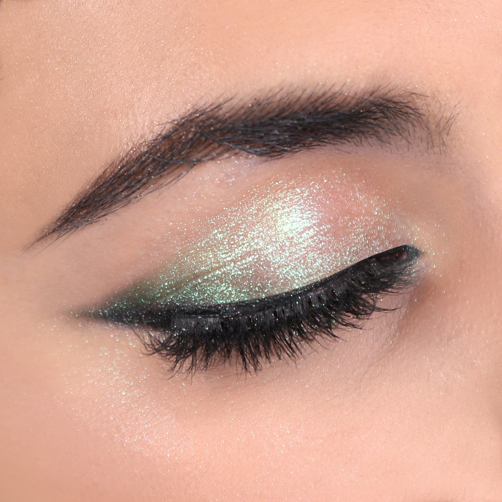 Villem MOIRA Chroma Light Shadow 017 Opal Gazed MOIRA