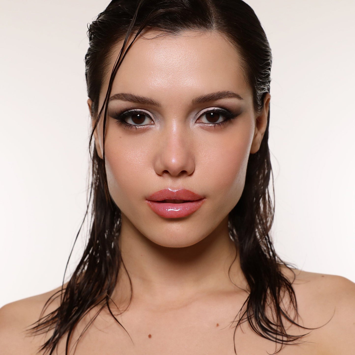 Villem MOIRA Starshine Lip Gloss 002 Wild For You MOIRA