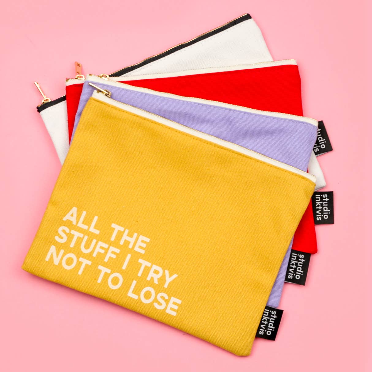 Villem Kosmeetikakott – “ALL THE STUFF I TRY NOT TO LOSE” (Lilla) Studio Inktvis