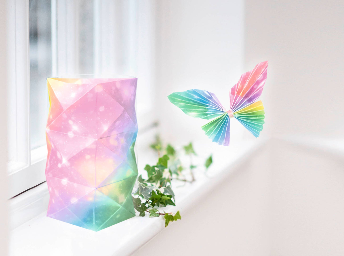 Villem Transparent leaflets “Fairy Dust”, 15 x 15 cm URSUS® / Buntpapierfabrik Ludwig Bähr GmbH & Co. KG