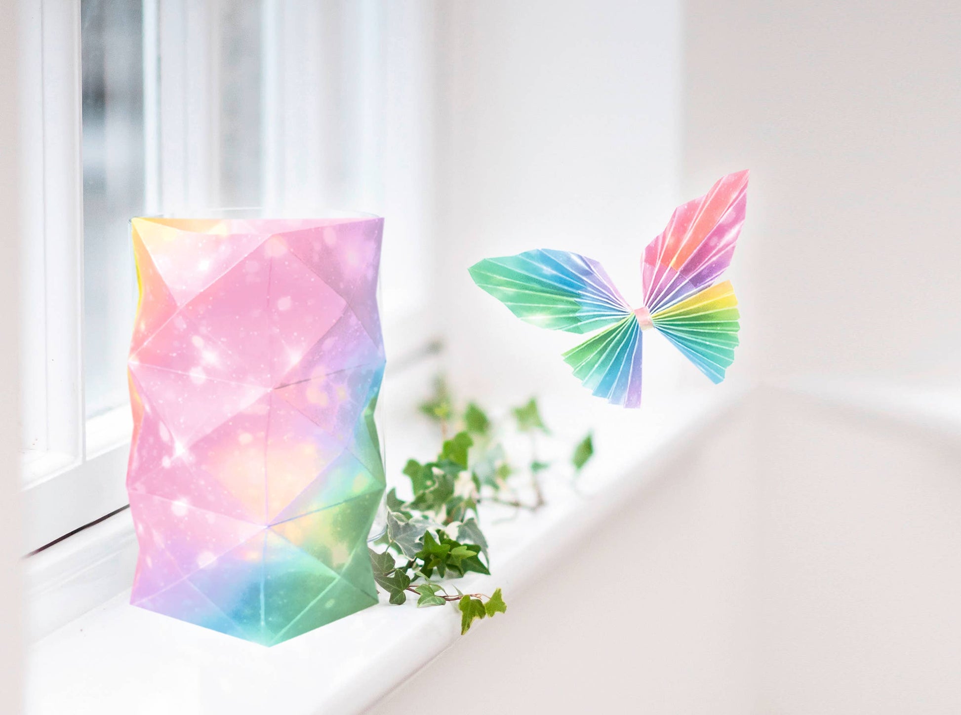 Villem Transparent leaflets “Fairy Dust”, 15 x 15 cm URSUS® / Buntpapierfabrik Ludwig Bähr GmbH & Co. KG